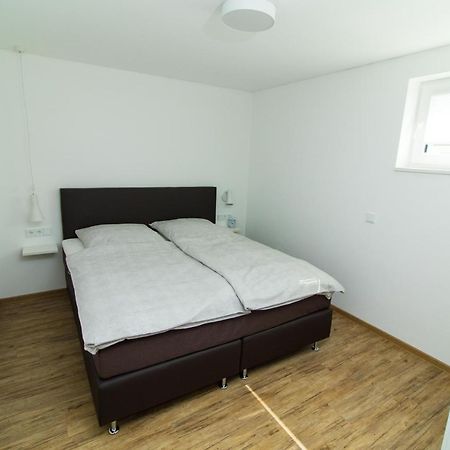 Ferienweingut Ulrike Thul Appartement Leiwen Buitenkant foto