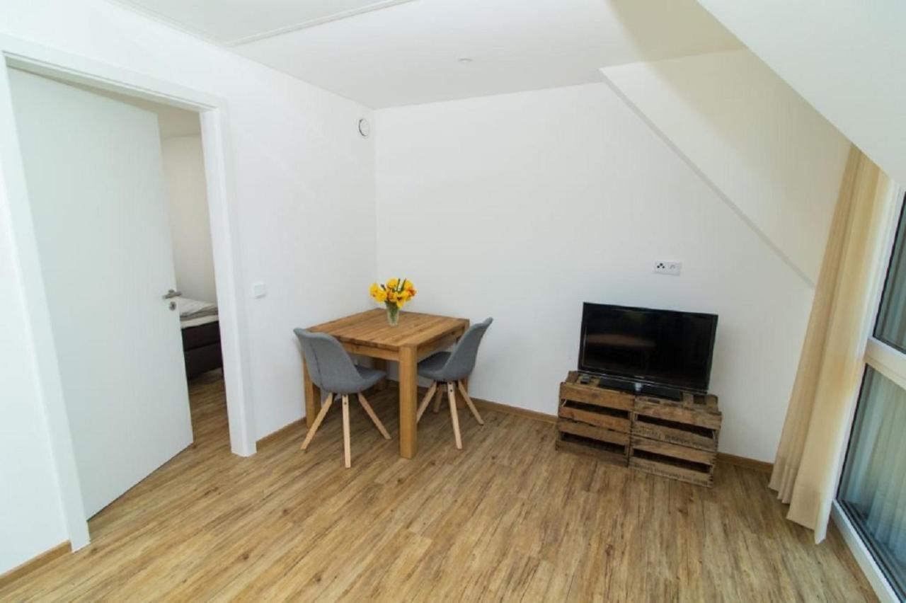 Ferienweingut Ulrike Thul Appartement Leiwen Buitenkant foto